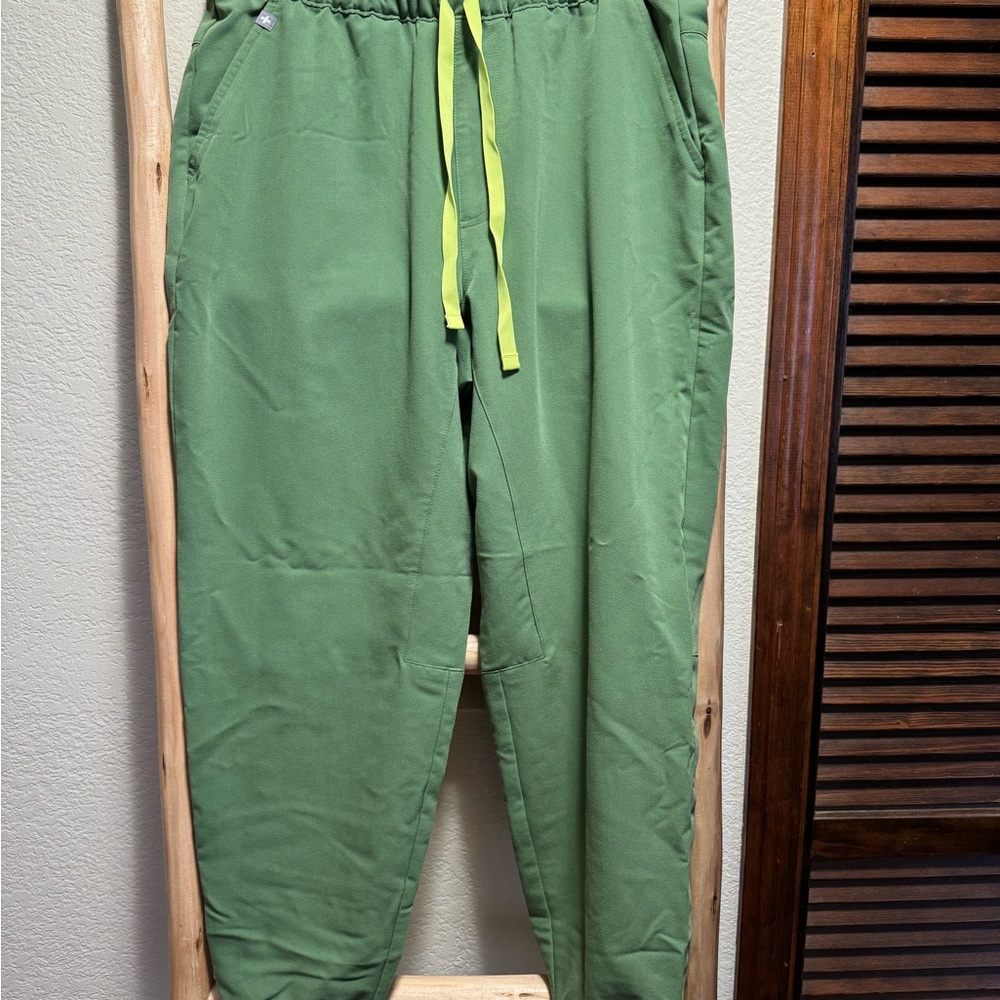 Figs Green and Yellow Jogger Sweatpants with Elastic Waistband